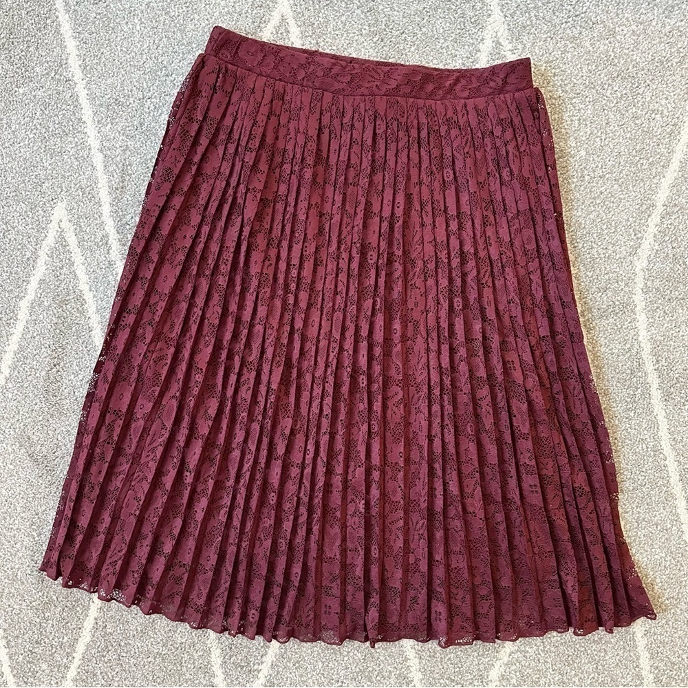 Forever 21 Maroon Lace Pleated Stretch Midi Skirt